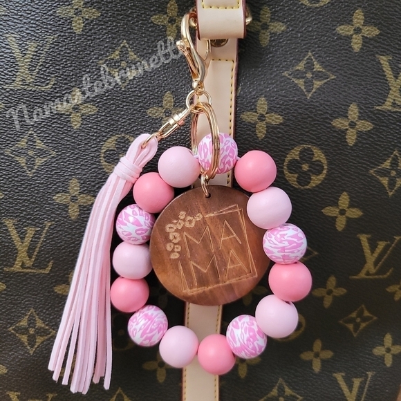 Wooden Beaded Mama Keychain Bag Charm With Pink Tassel - Picture 1 of 13